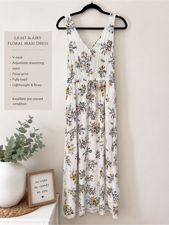Lucky Brand Dresses & Skirts - Lucky Brand White Floral Slip Dress with Yellow & Navy Prints